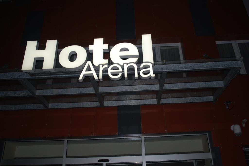 Hotel Arena Chomutov Zewnętrze zdjęcie