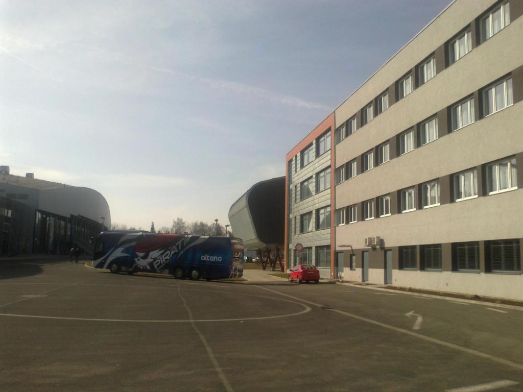 Hotel Arena Chomutov Zewnętrze zdjęcie