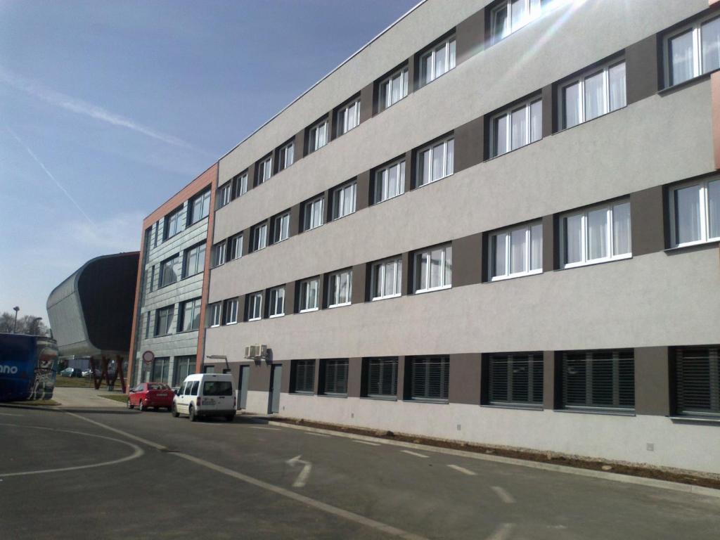 Hotel Arena Chomutov Zewnętrze zdjęcie