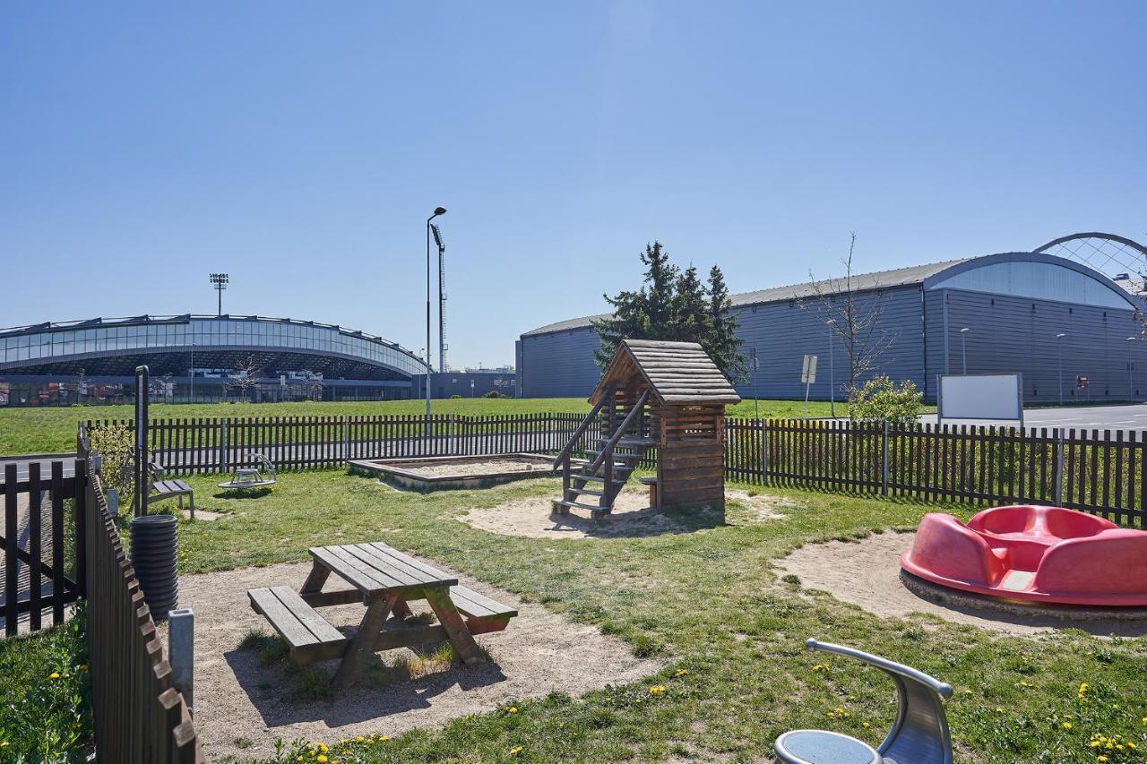 Hotel Arena Chomutov Zewnętrze zdjęcie